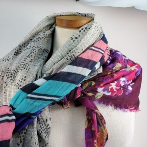 BUNDLE OF 3 SCARVES SNAKESKIN STRIPED AND FLORAL